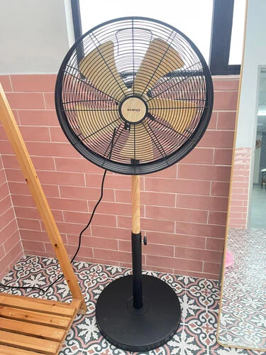Stand Fan 16'